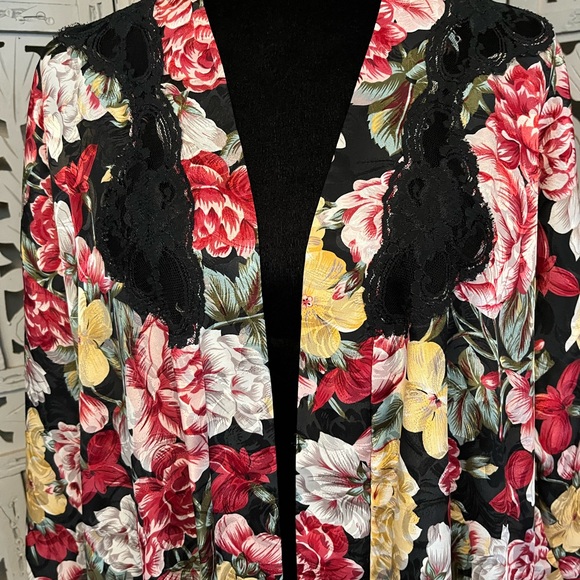 😍HOST PICK😍 SILKY SHINY BLACK RED & GOLD LONG SHORT SLEEVE ROBE KIMONO - Picture 3 of 9